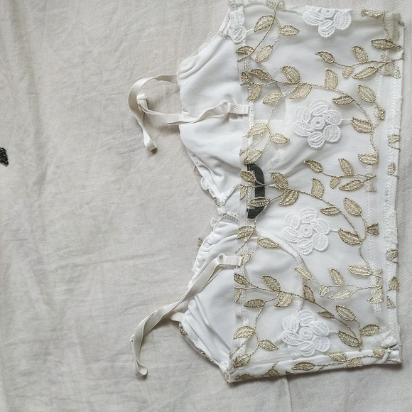 Crop top - Picture 2 of 4